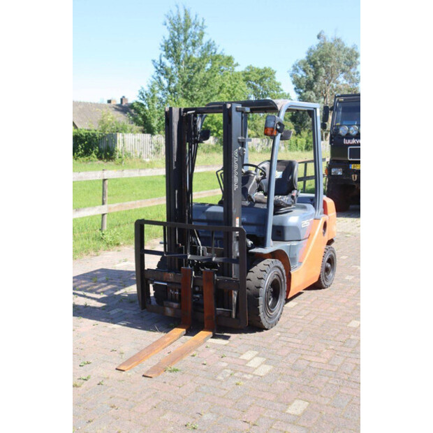 2011 Toyota 52-8FD25-47617291