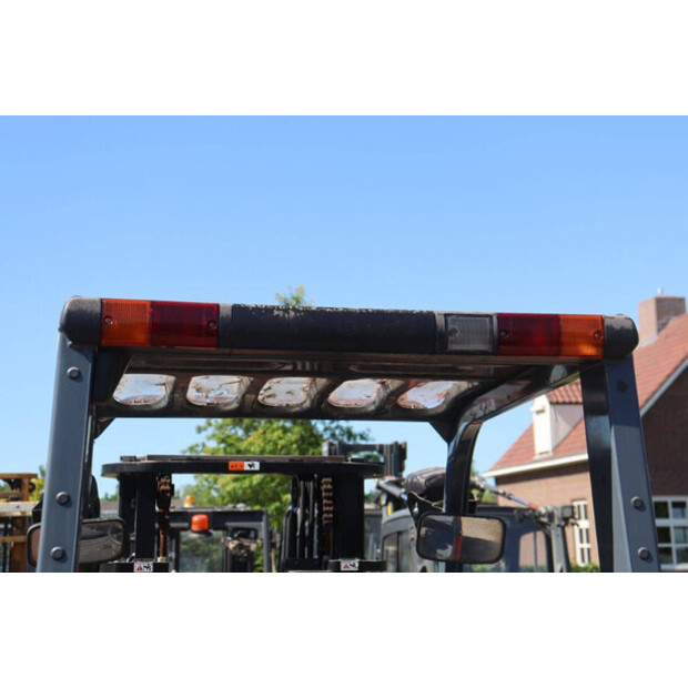 2011 Toyota 52-8FD25-47617302