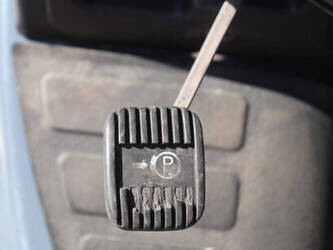 2011-toyota-52-8fd25-1459628-47617311
