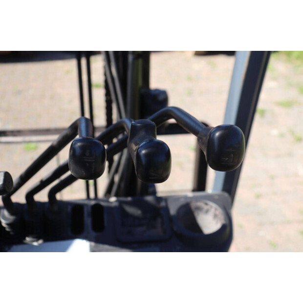 2011 Toyota 52-8FD25-47617312