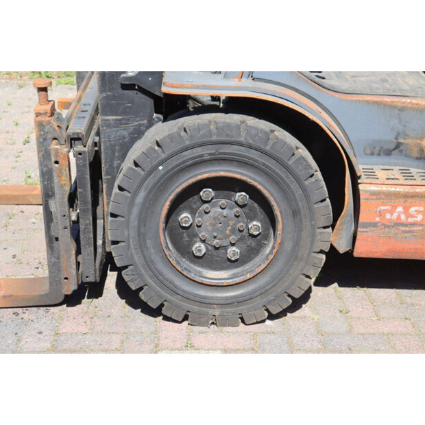 2016 Toyota 02-8FGJF35-47617410