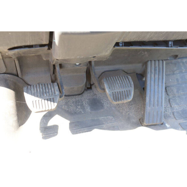 2016 Toyota 02-8FGJF35-47617420