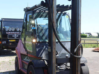2011-linde-h60t-01-47617476