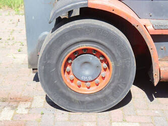 2011-linde-h60t-01-47617484