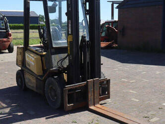 2003-yale-gdp25tf-47617543