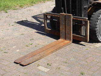 2003-yale-gdp25tf-47617546