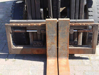 2003-yale-gdp25tf-47617548