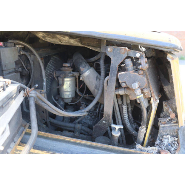 2003 Yale GDP25TF-47617566