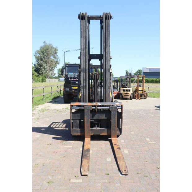 2000 كاتربيلر GC60K-47617725