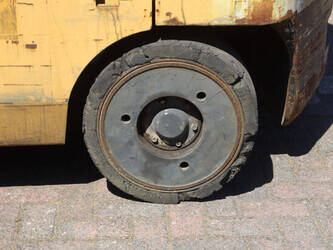 2000-caterpillar-gc60k-47617733