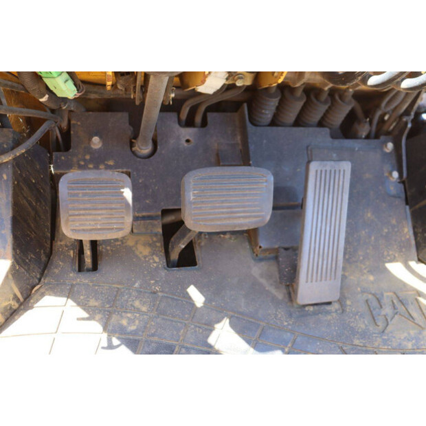 2000 كاتربيلر GC60K-47617741