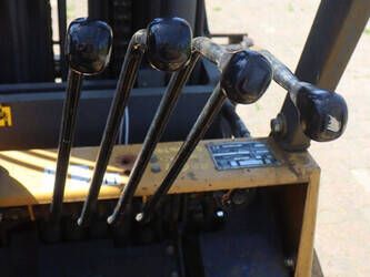 2000-caterpillar-gc60k-47617743