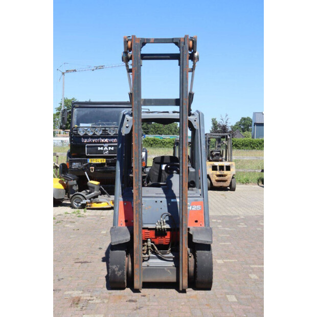 2013 ليندي M25T-47618054