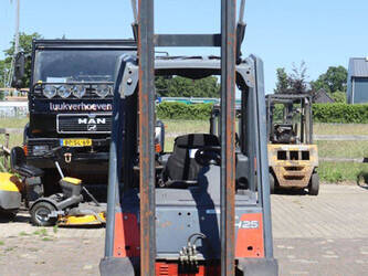 2013-linde-m25t-47618054