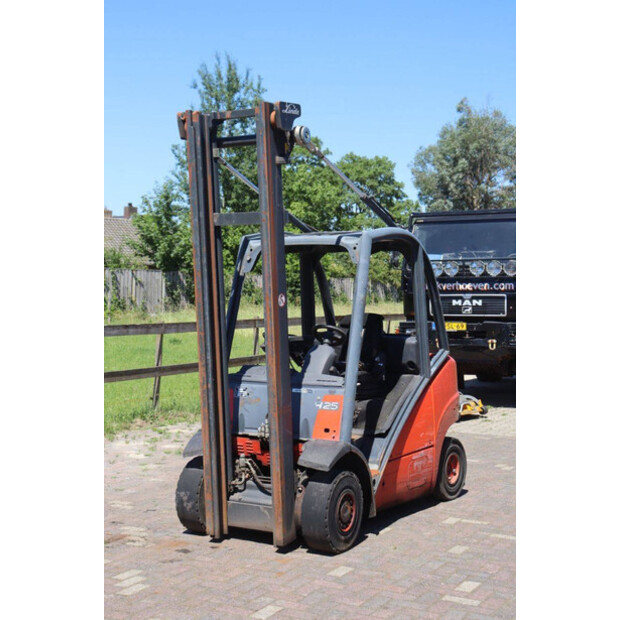 2013 ليندي M25T-47618055
