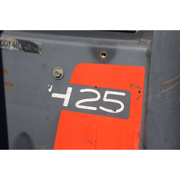 2013 ليندي M25T-47618057