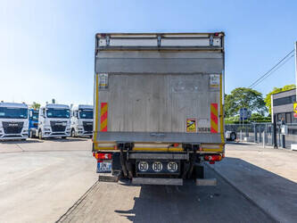 2015-renault-d18-1459725-47620113