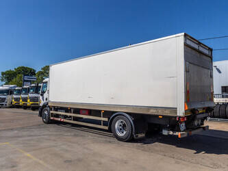 2015-renault-d18-1459725-47620114