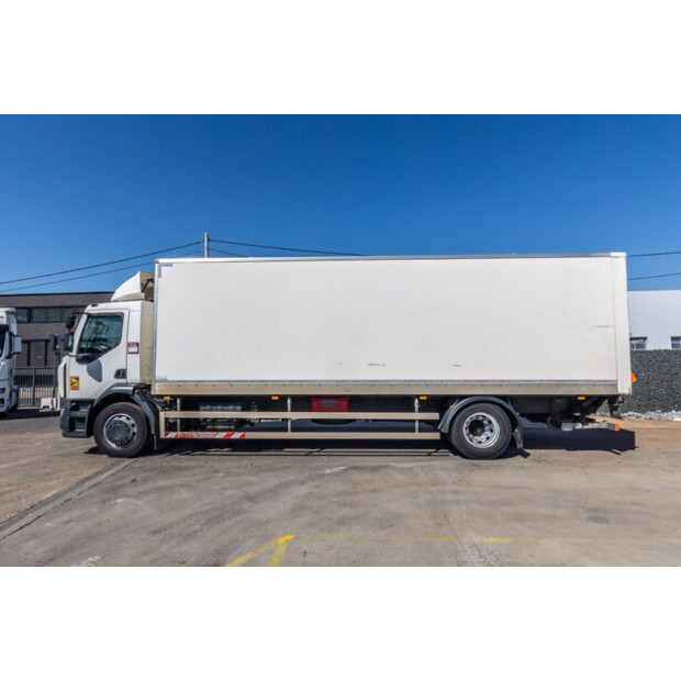 2015 رينو D18-47620115