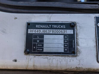2015-renault-d18-1459725-47620128