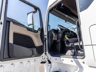 2021-man-tgx-18-470-1459727-47620172