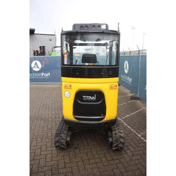 2025 Titan TE25-47620187
