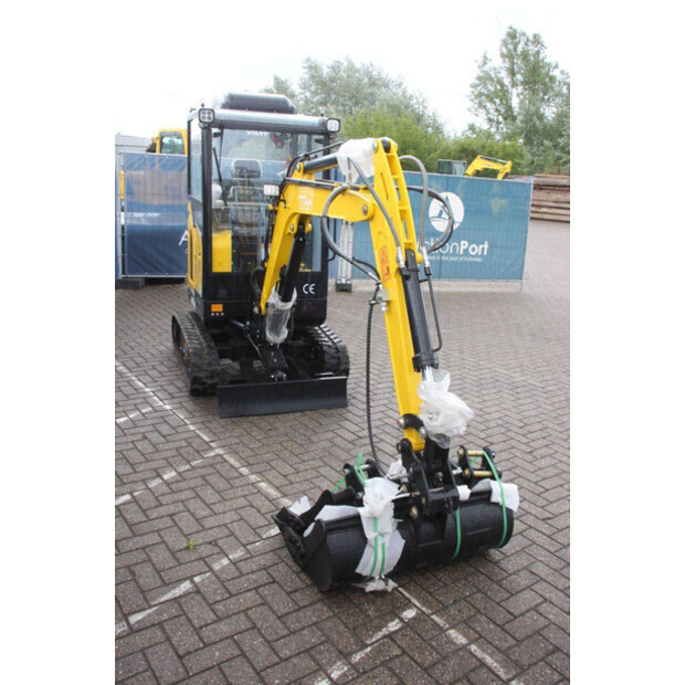 2025 Titan TE25-47620189