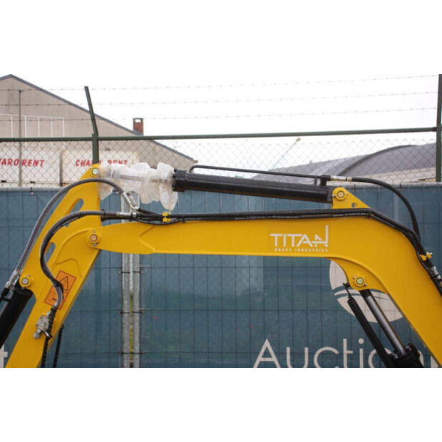 2025 Titan TE25-47620194