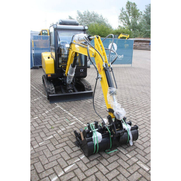 2025 Titan TE30-47620269