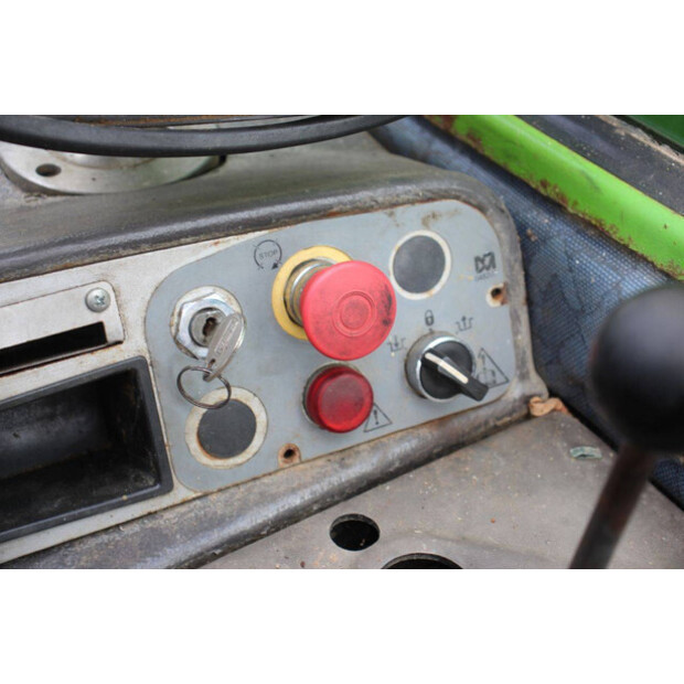 2005 ميرلو P40.17K-47620772