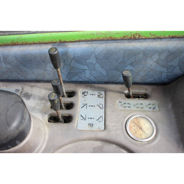 2005 ميرلو P40.17K-47620774