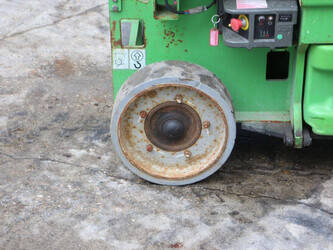 2012-jlg-2630-es-47620890