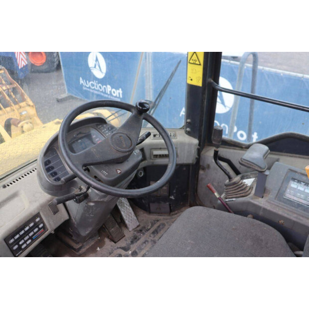 2003 Komatsu WF450-3D-47621876