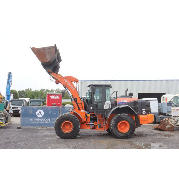 2019 Hitachi ZW250-6-47622017