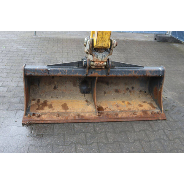 2024 كوماتسو PC55MR-5E0-47622260