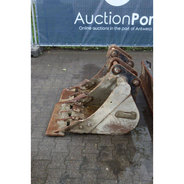 2024 كوماتسو PC55MR-5E0-47622266