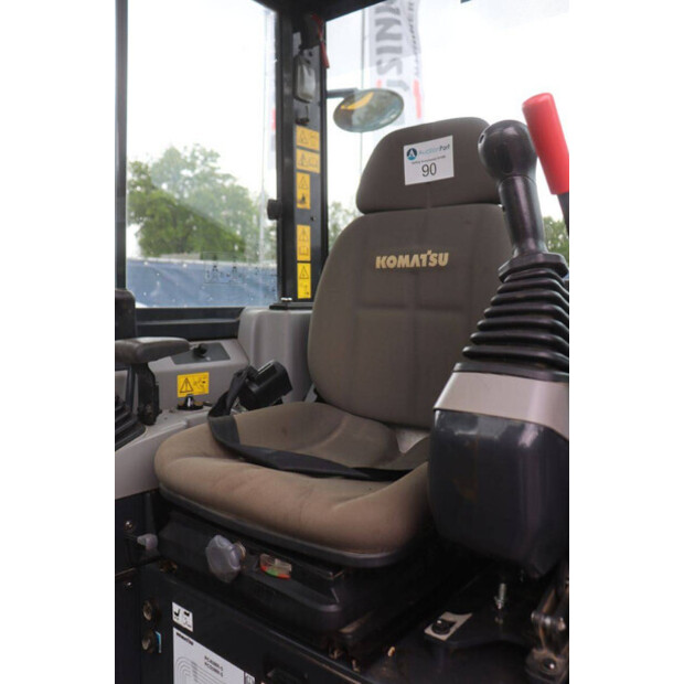 2024 كوماتسو PC55MR-5E0-47622282