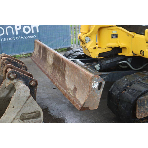 2024 كوماتسو PC55MR-5E0-47622298