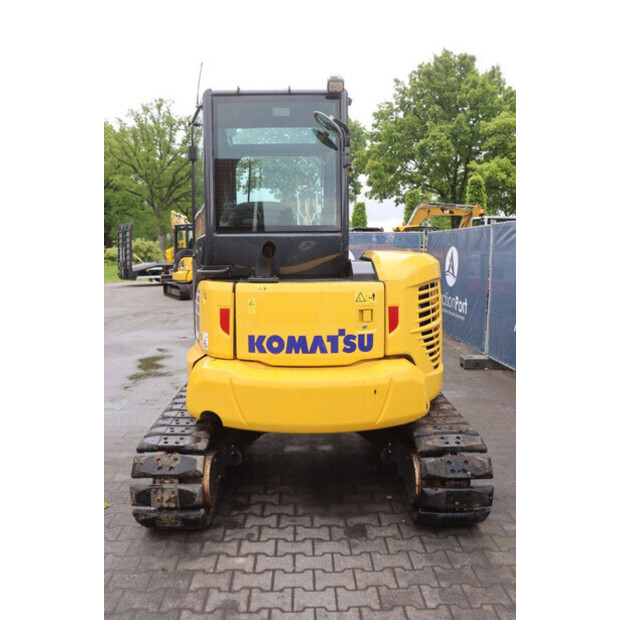 2022 كوماتسو PC58MR-5E0-47622303