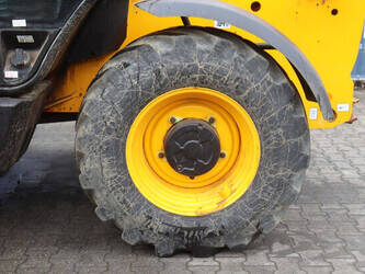 2022-jcb-535-95-1459788-47622361