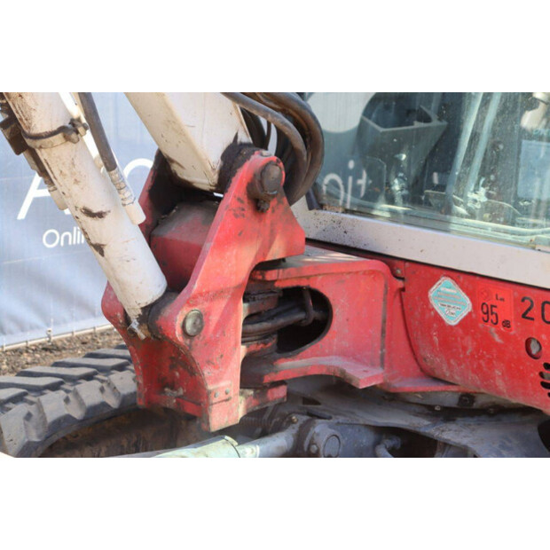 2014 TAKEUCHI TB235-47622900