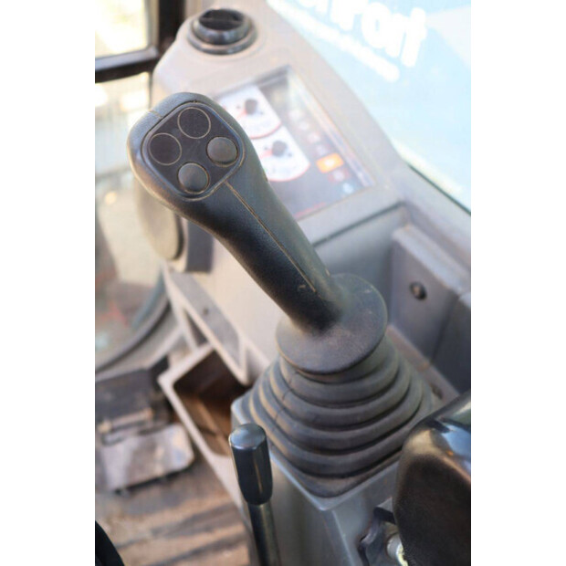 2014 TAKEUCHI TB235-47622911