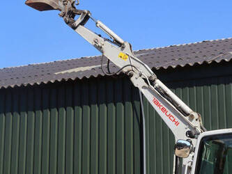 2014-takeuchi-tb235-1459801-47622922