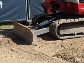 2014-takeuchi-tb235-1459801-47622923