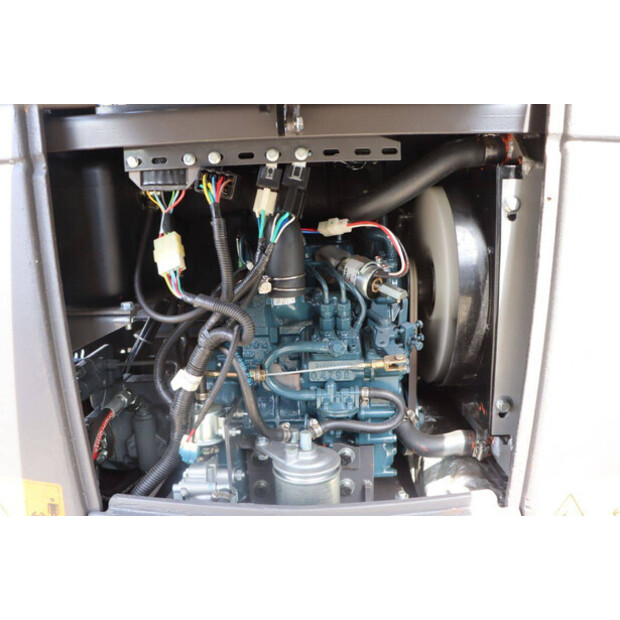 2025 WCM KV12-47623239