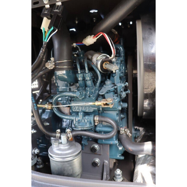 2025 WCM KV12-47623240