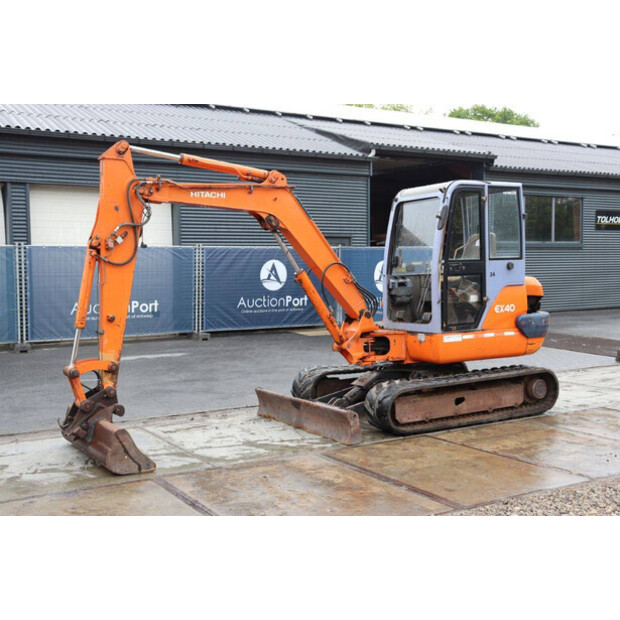 2000 Hitachi EX40-02-47623440
