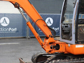 2000-hitachi-ex40-02-47623444