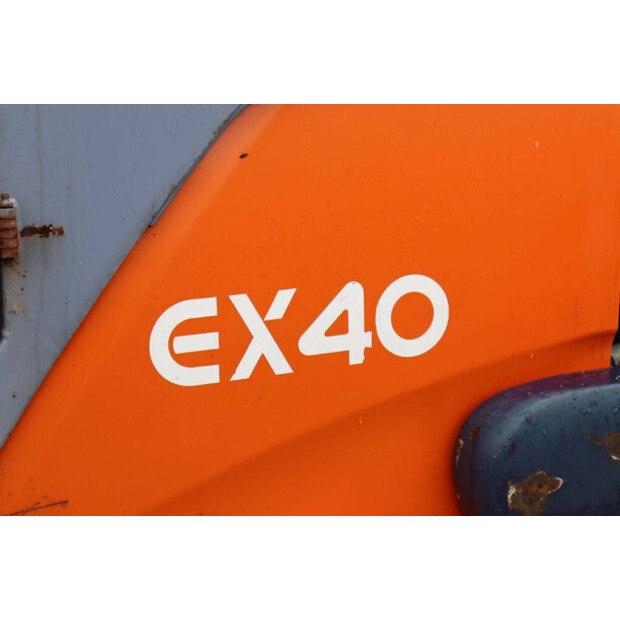 2000 Hitachi EX40-02-47623454