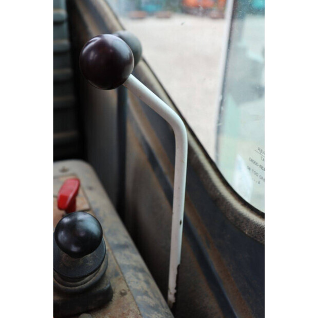1995 اطلس 1304-47623618